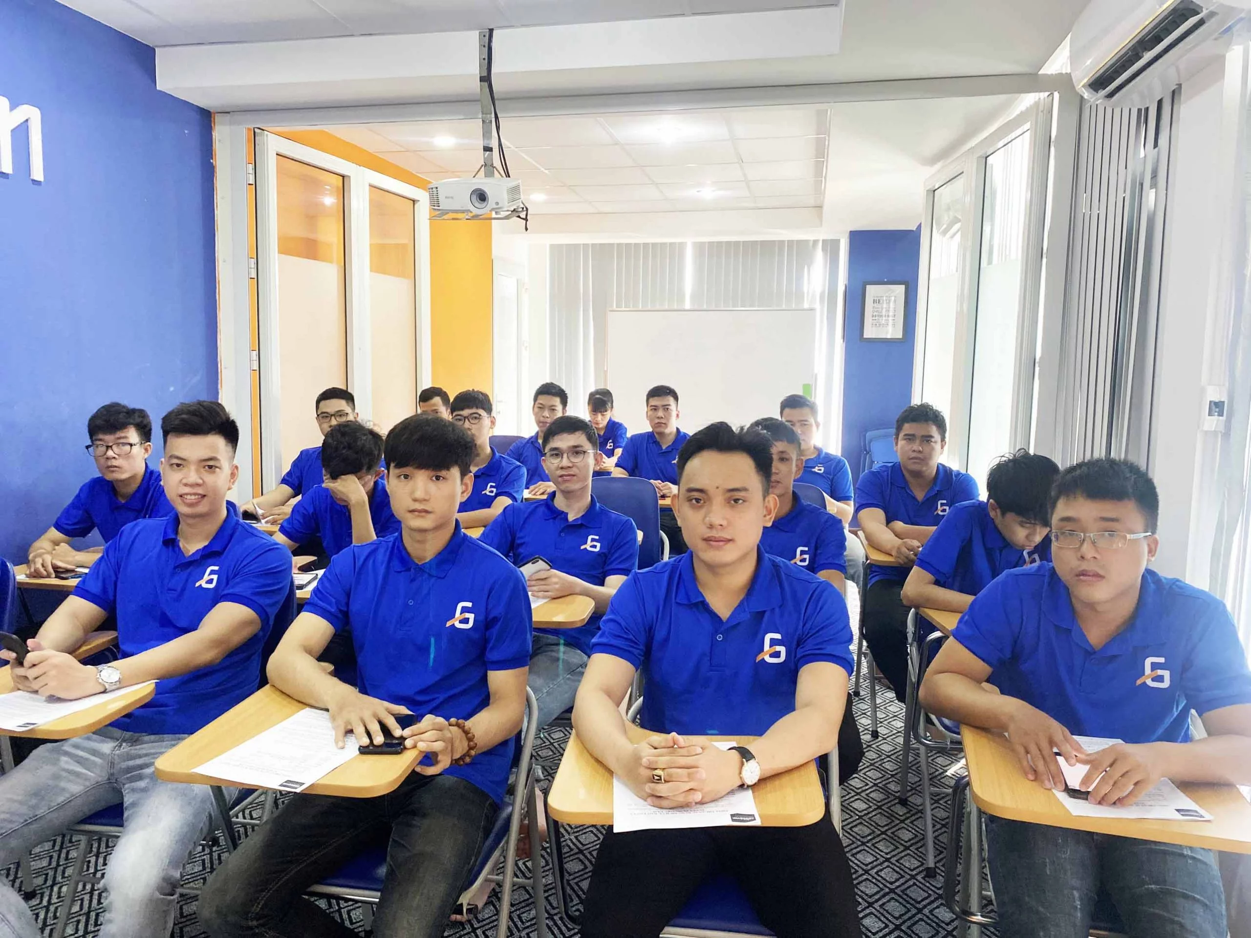 khai-giang-khoa-lap-trinh-java