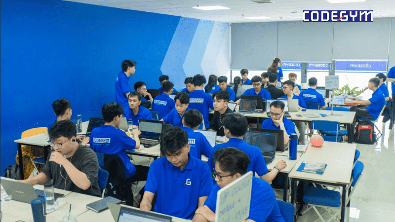 Nhược điểm khi học lập trình tại trung tâm