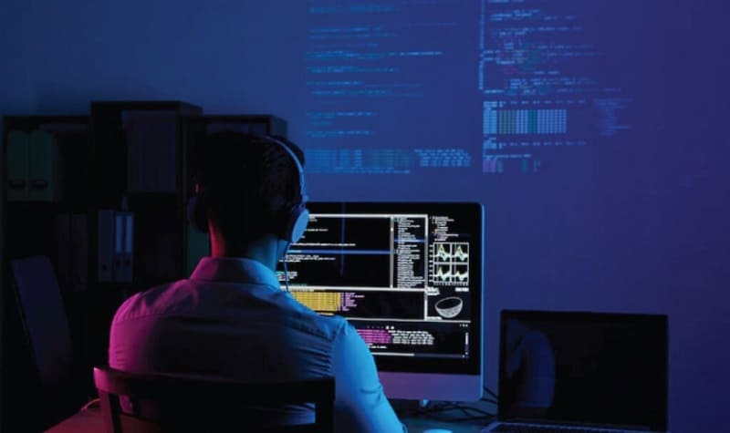 Học lập trình phù hợp với những ai?