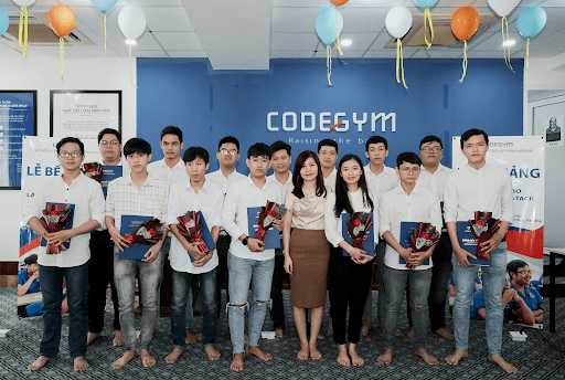 Tay ngang học lập trình được không