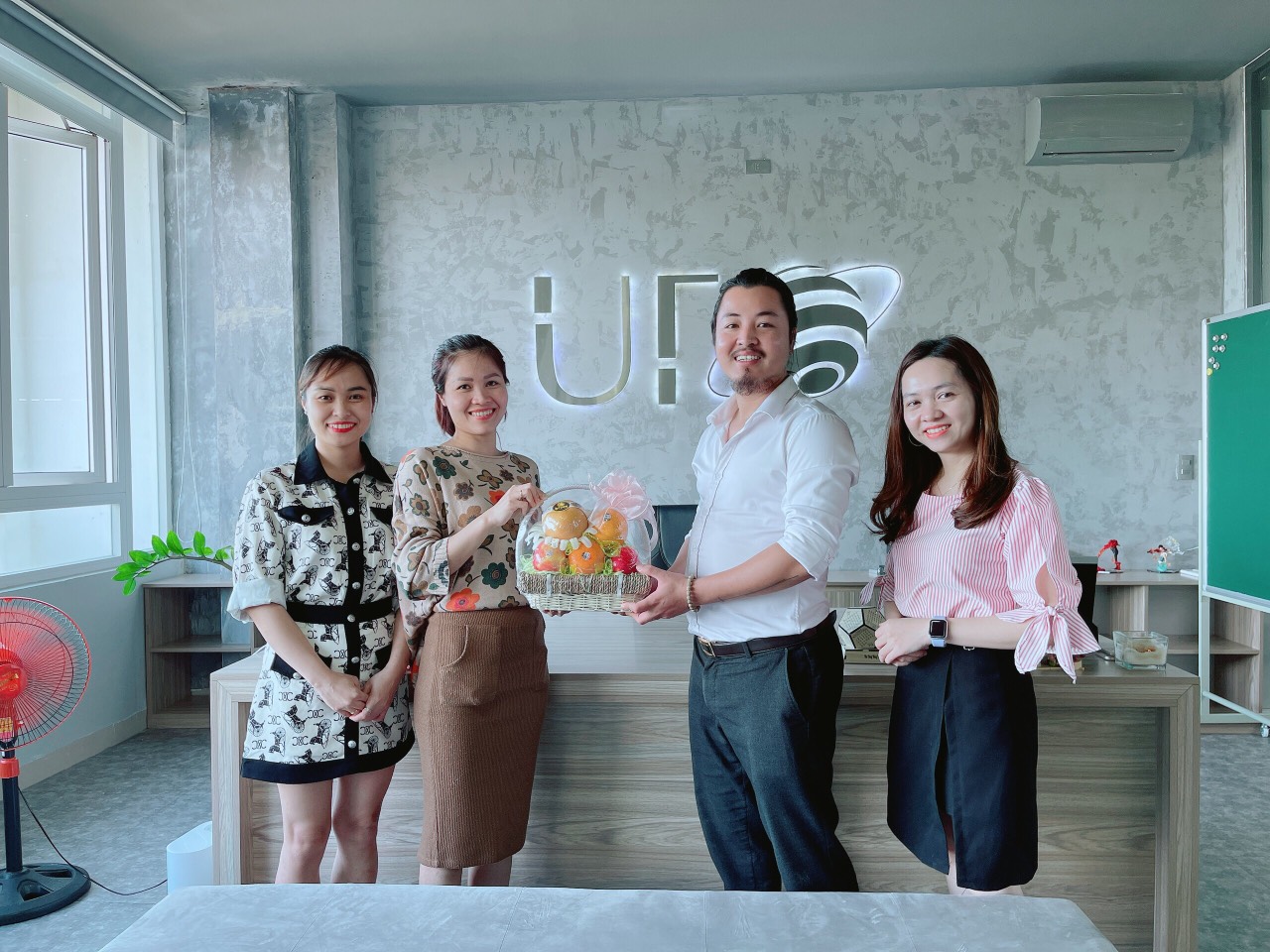 Chuyến thăm đến các doanh nghiệp