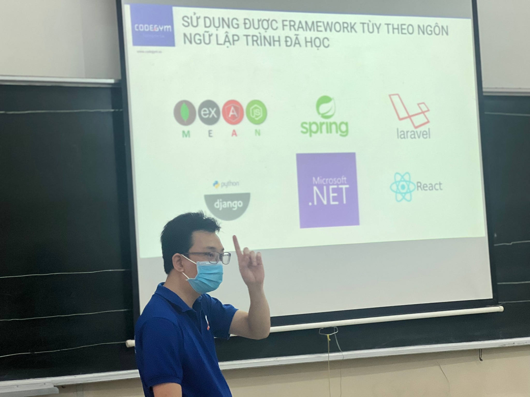 Đào tạo kỹ năng mềm cho sinh viên