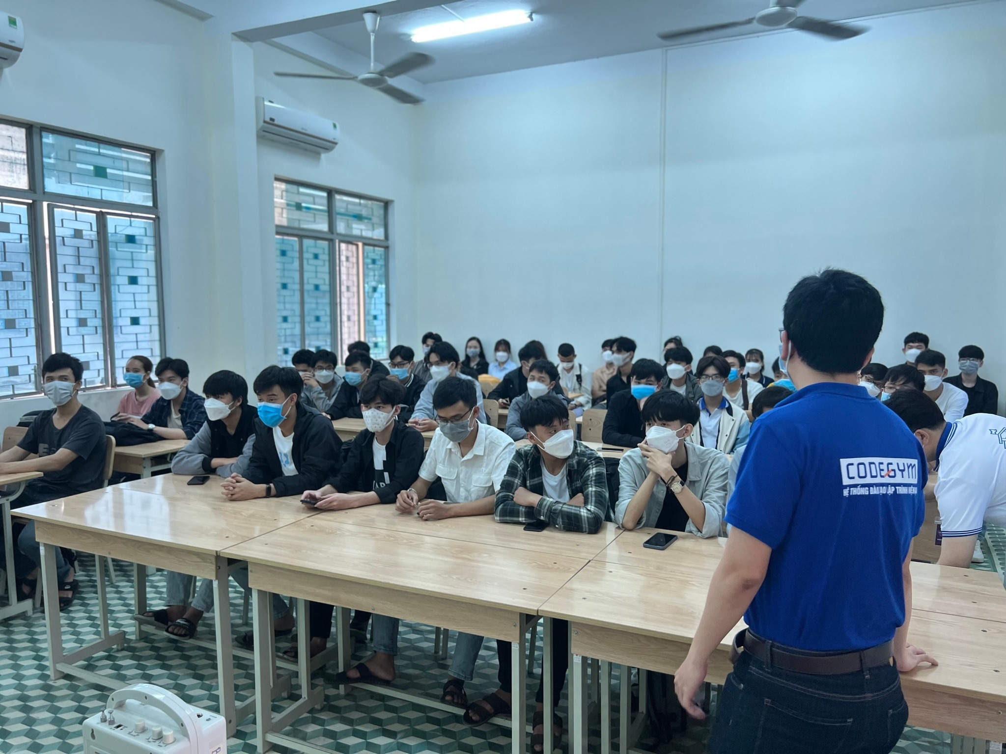 Đào tạo kỹ năng mềm cho sinh viên