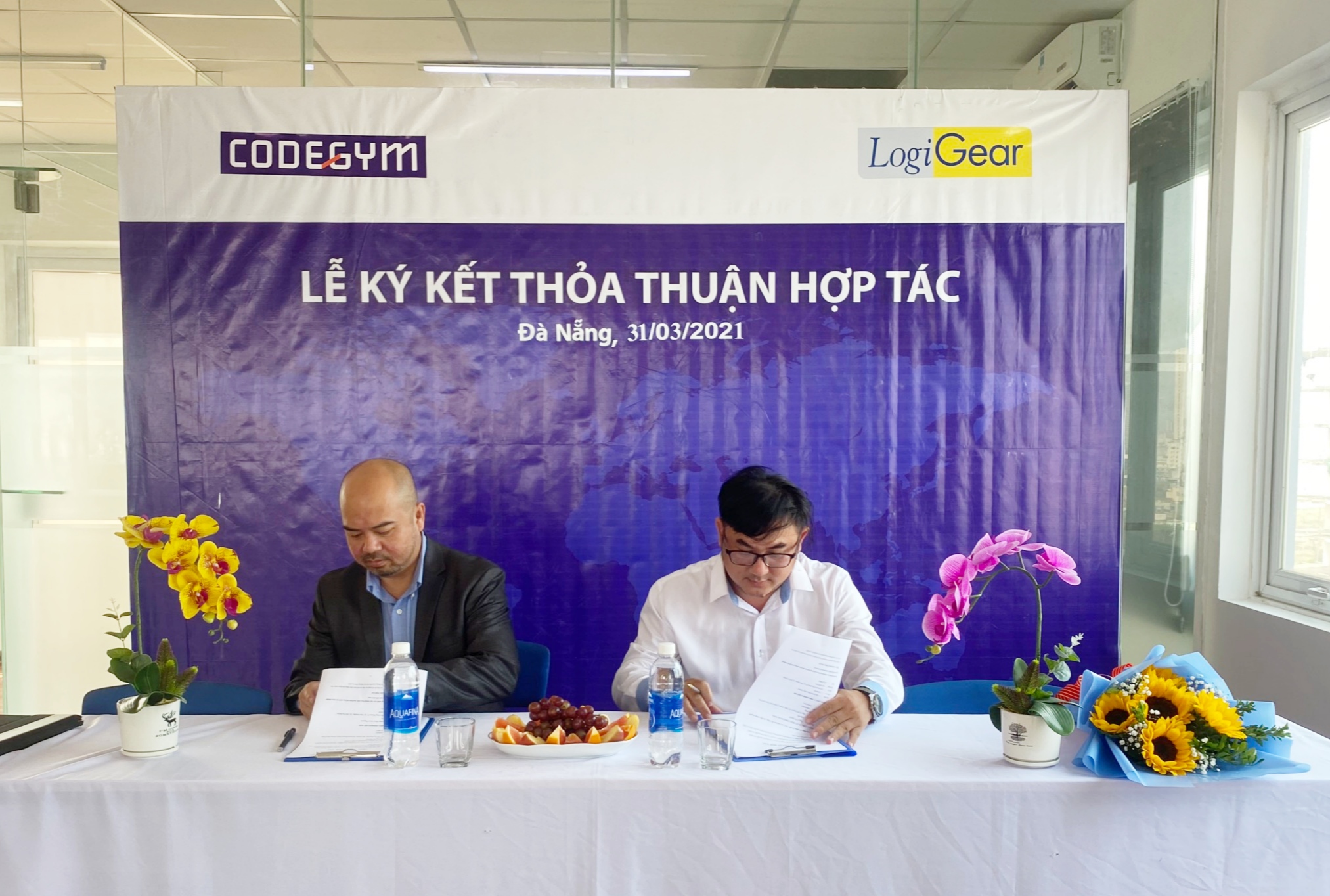 Lễ ký kết hợp tác CodeGym Logigear