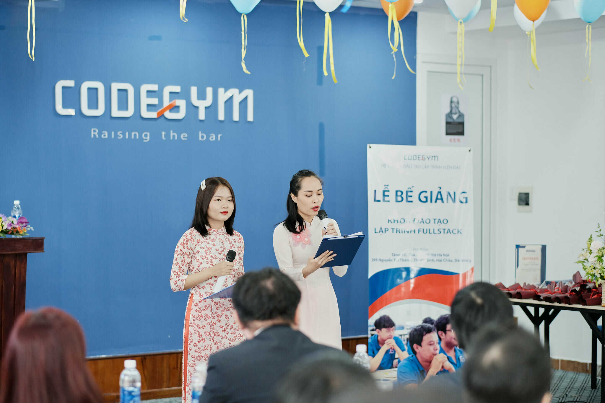 Tốt nghiệp khóa học