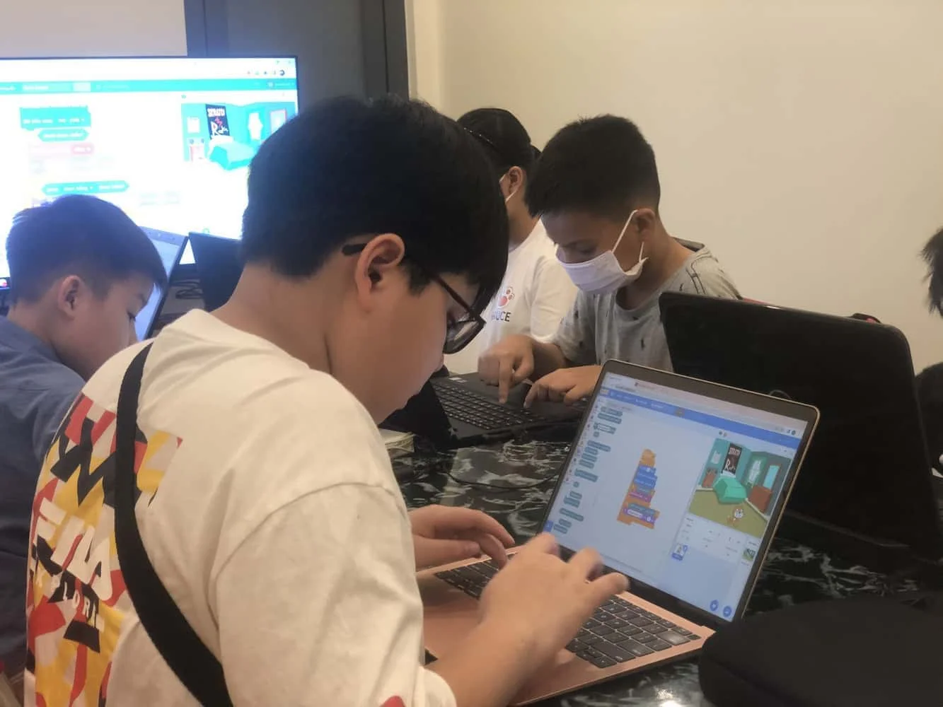 Học lập trình python cho trẻ giúp phân tích dữ liệu nhạy bén